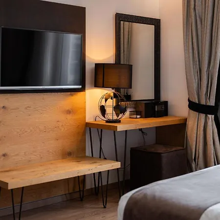 Acropolis Exclusive Residences דירה