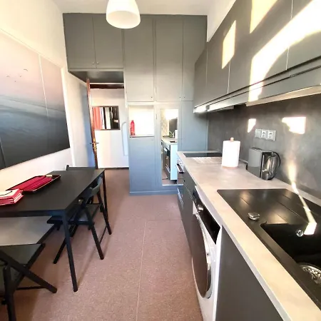 Classic 2 Bedroom Next To Metro - Marousi * Athens