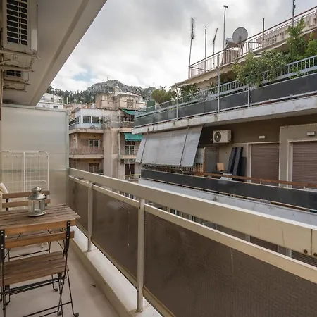 Modern In Exarchia Διαμέρισμα *