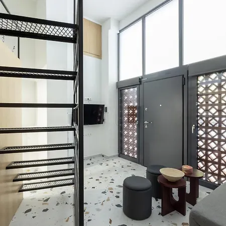 Apartment On Air Top Designed Gem *