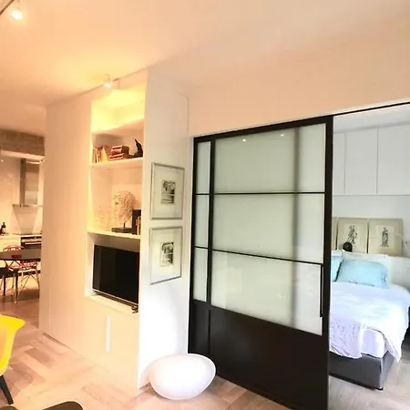 Vibrant Urban Chic *