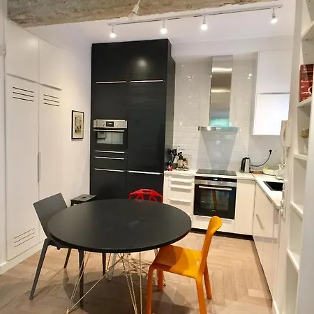 Apartment Vibrant Urban Chic *