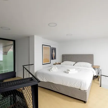 Apartment On Air Top Designed Gem *