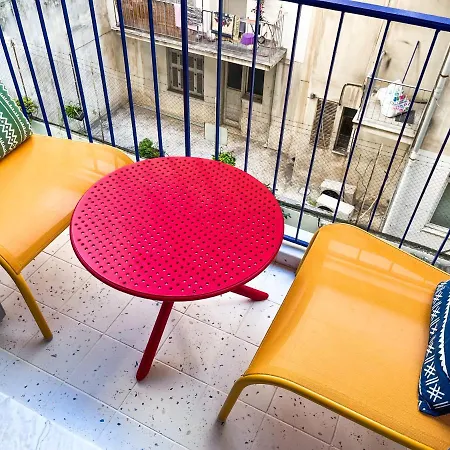 Peaceful And With Balcony Next To Hilton Privatunterkunft Athen