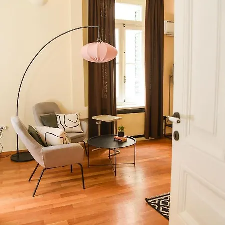 Apartment Neoclassical *