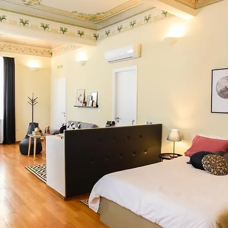 Neoclassical Apartment *