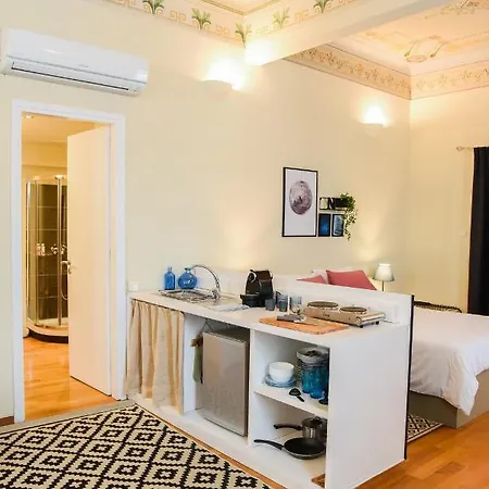 Apartment Neoclassical *