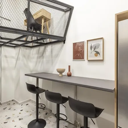 Apartment On Air Top Designed Gem *