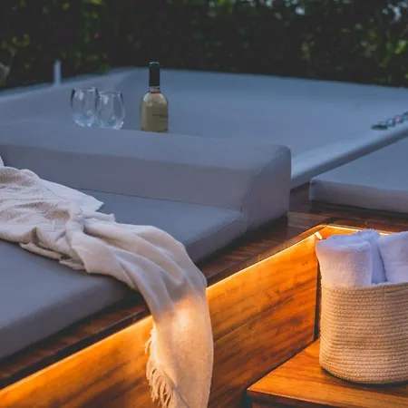 Living Stone Azurite: Luxury Acropolis-view With Jacuzzi
