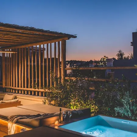 Apartment Living Stone Azurite: Luxury Acropolis-view With Jacuzzi