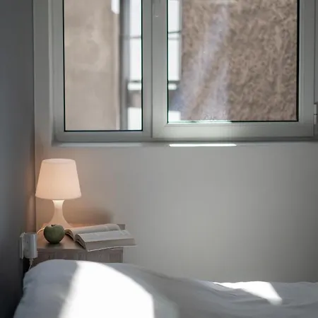Modern, Quite 1-bdr 5 Min Walk To Acropolis