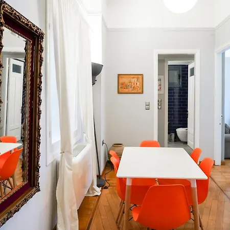 Historic Centre Renovated Apartment *
