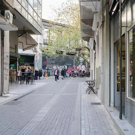 Historic Centre Renovated Apartment Athens