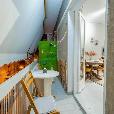 Neoclassic Modern Apa Ath Apartment *