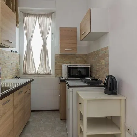 One Comfy Studio In Kallithea