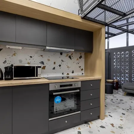 On Air Top Designed Gem Apartment *