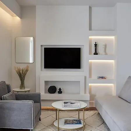 A Sunkissed Retreat Under The Acropolis * Athens
