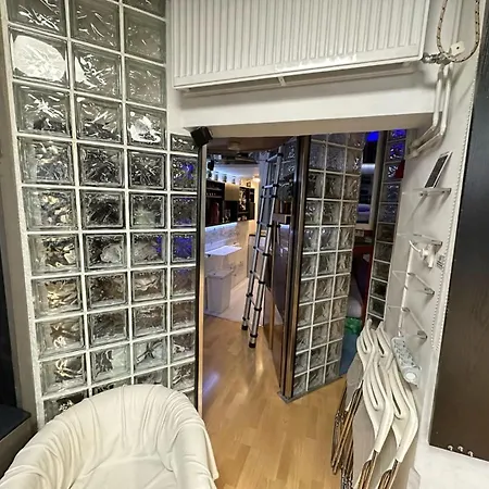 Centre Diamond Apartment