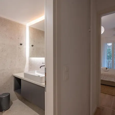 Unique 2 Bedrooms Apartment, Steps To Plaka And Center
