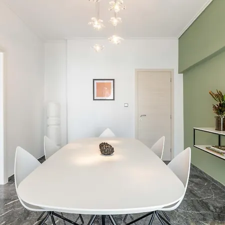 Foothills Of Acropolis-thissio 3 Bdrm *