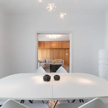 Apartment Foothills Of Acropolis-thissio 3 Bdrm Athens
