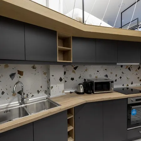 On Air Top Designed Gem Apartment Athens