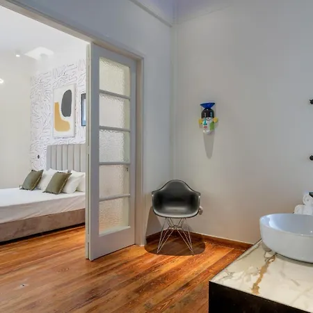 Appartement An Outstanding 3 Bdrm In The Heart Of Athene