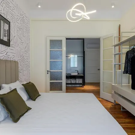 An Outstanding 3 Bdrm In The Heart Of *