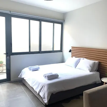 M17 & In The Heart Of Apartment *