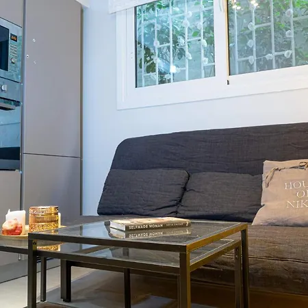 Nikkis Flat - Kolonaki Square Apartment