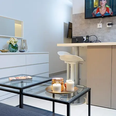 Nikkis Flat - Kolonaki Square Apartment Athens