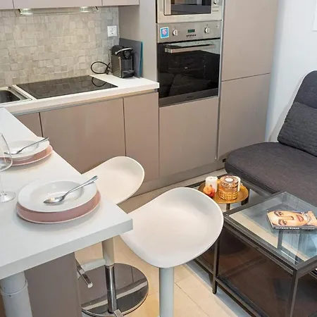 Nikkis Flat - Kolonaki Square Apartment Athens