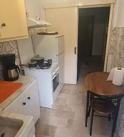 A Peaceful In Apartment *