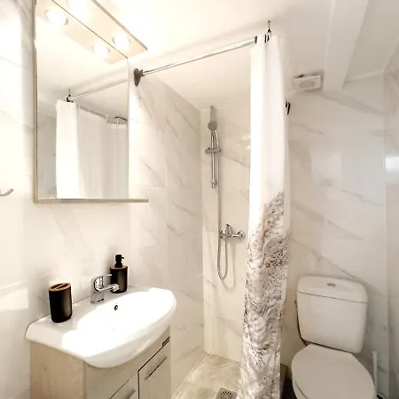 Mikalis Appartement *