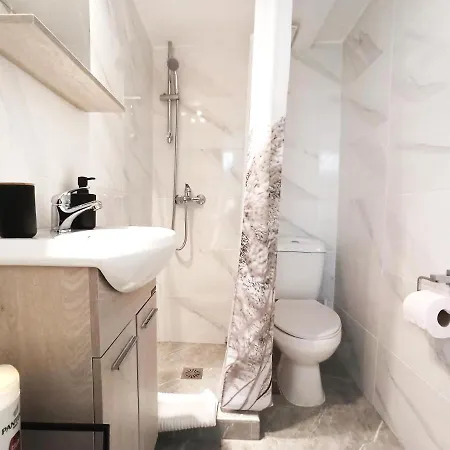 Mikalis Appartement *
