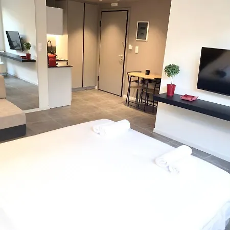 Apartment M17 & In The Heart Of