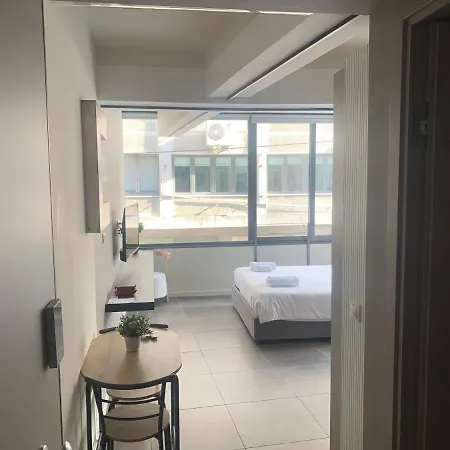 Apartment M17 & In The Heart Of
