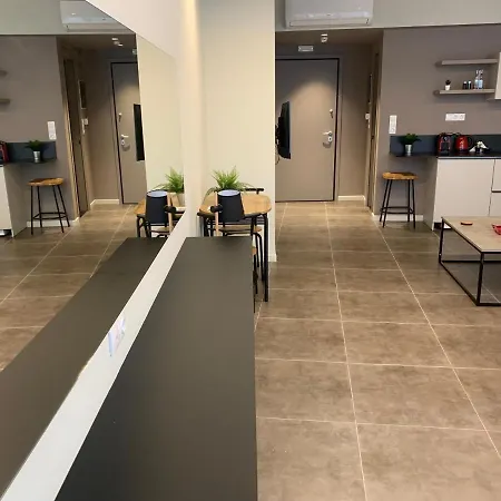 Apartment M17 & In The Heart Of *