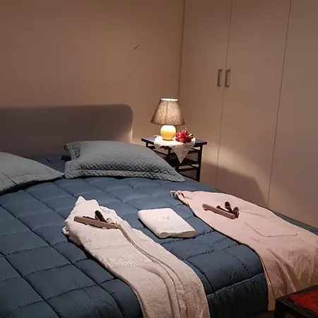 B2 Acropolis Apartment