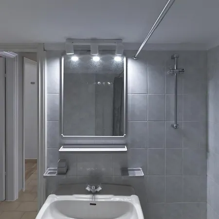 2 Bedroom Close To Children's Hospital Apartment Athens