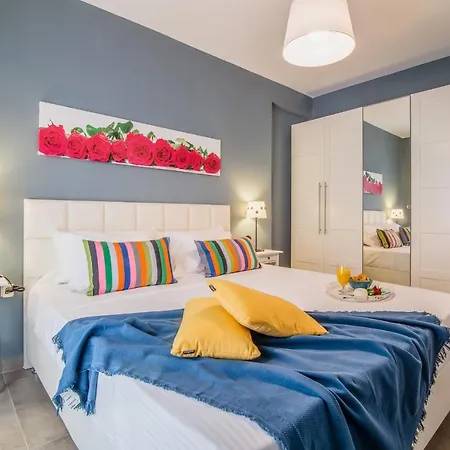Glyfada's Apartment