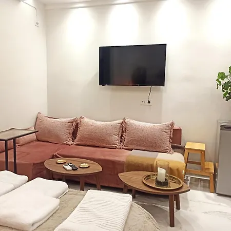 Mikalis Apartment *