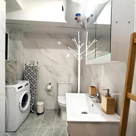 Mikalis Apartment