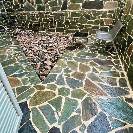 Beautiful With Private Yard Apartment