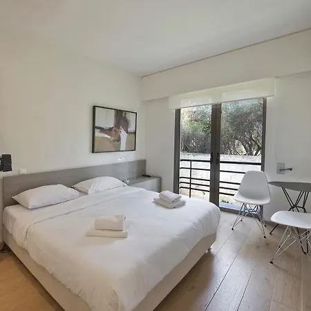Sea Breeze Athens
