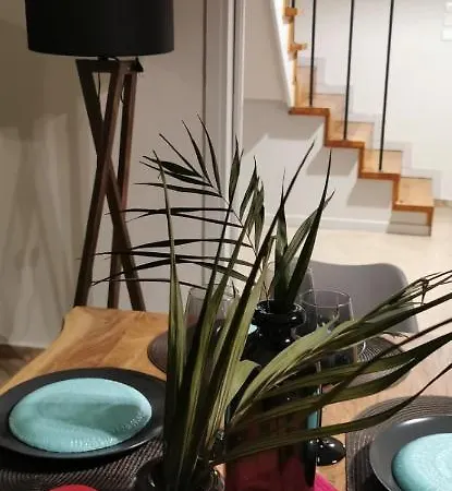 Elegant Seaside 2 Floor Apartment *