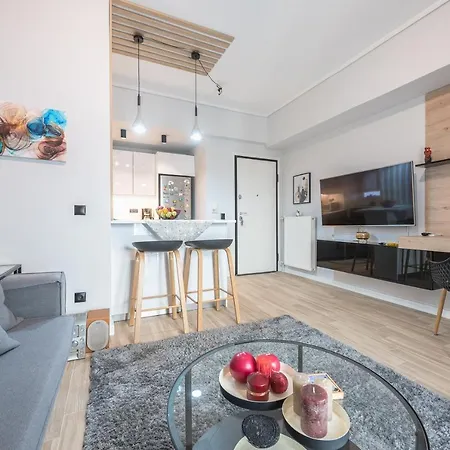Comfy And Modern Apartment Athens