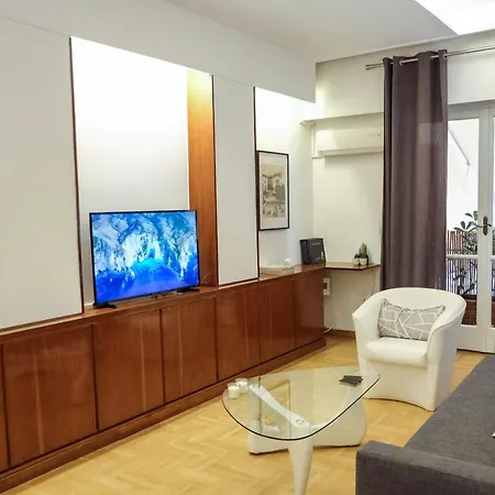 Quiet Center On A Pedestrian Street Apartment *