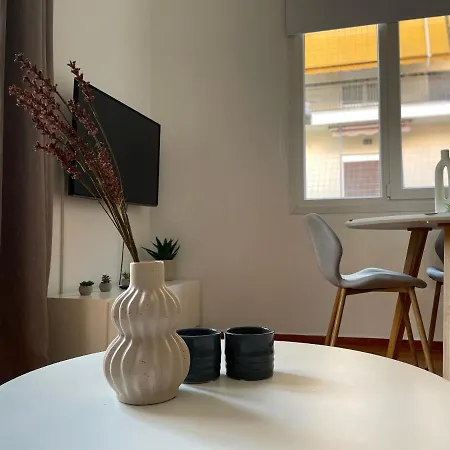 Daisy 15 Min To Acropolis Apartment *