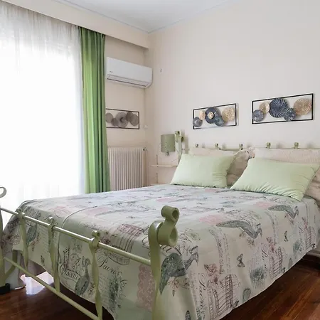Ioanna's Hellenic Hospitality Hostel *